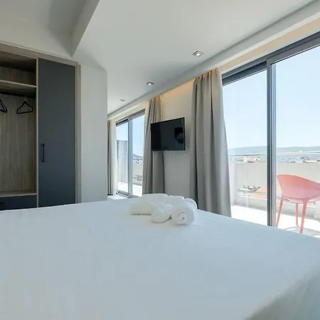 Sky-high Penthouse W. Stunning Views - 04 Chania (Crete)